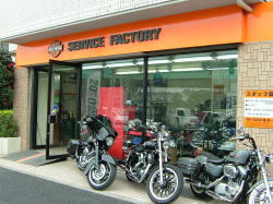 バイク店　店舗サッシ改装工事 施工前